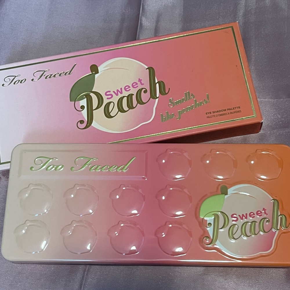 Too Faced Sweet peach Eyeshadow Palette (NEW IN BOX)